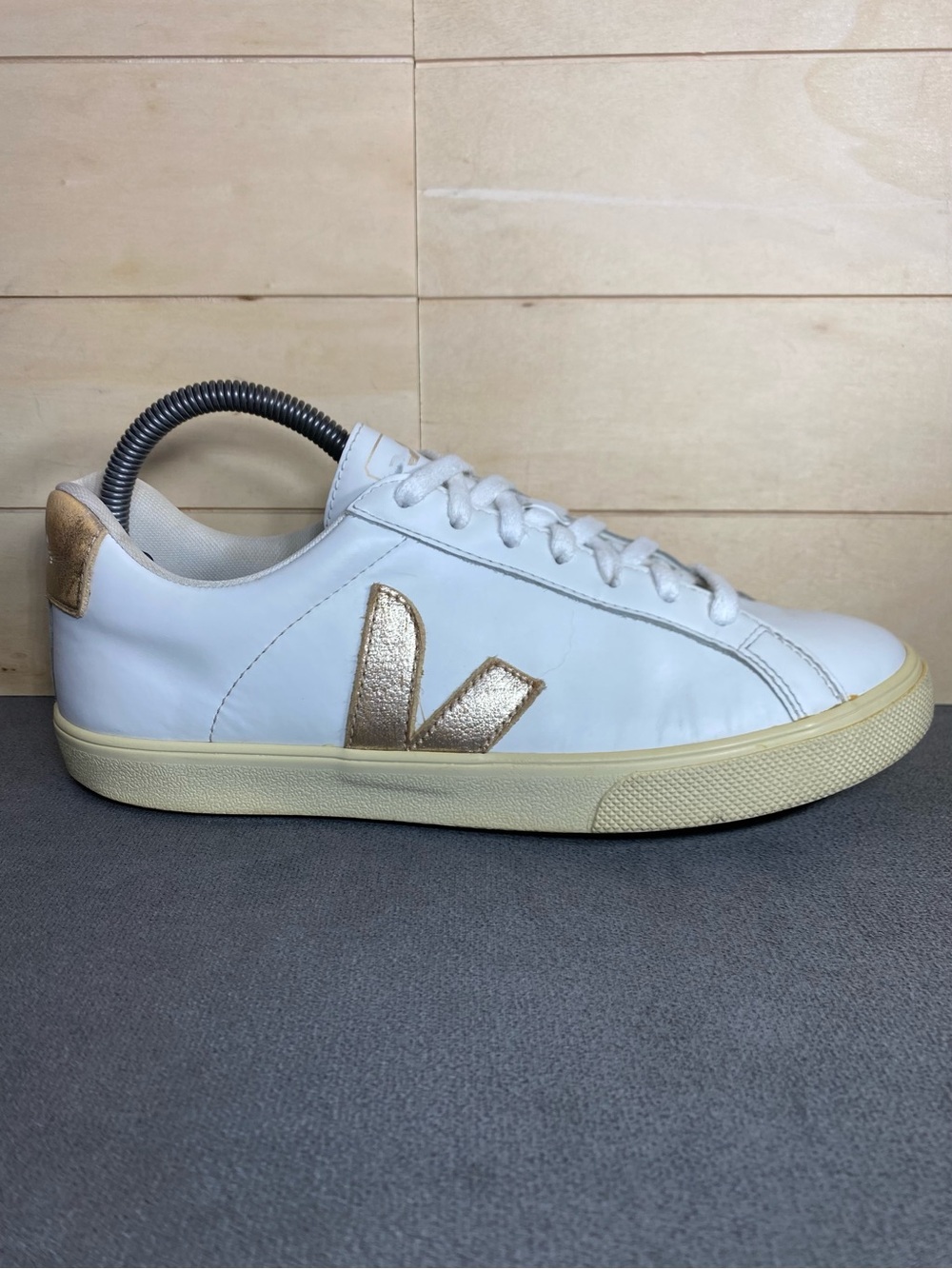 Veja Campo White Gold Leather Women's Size 8 Shoes Sneakers